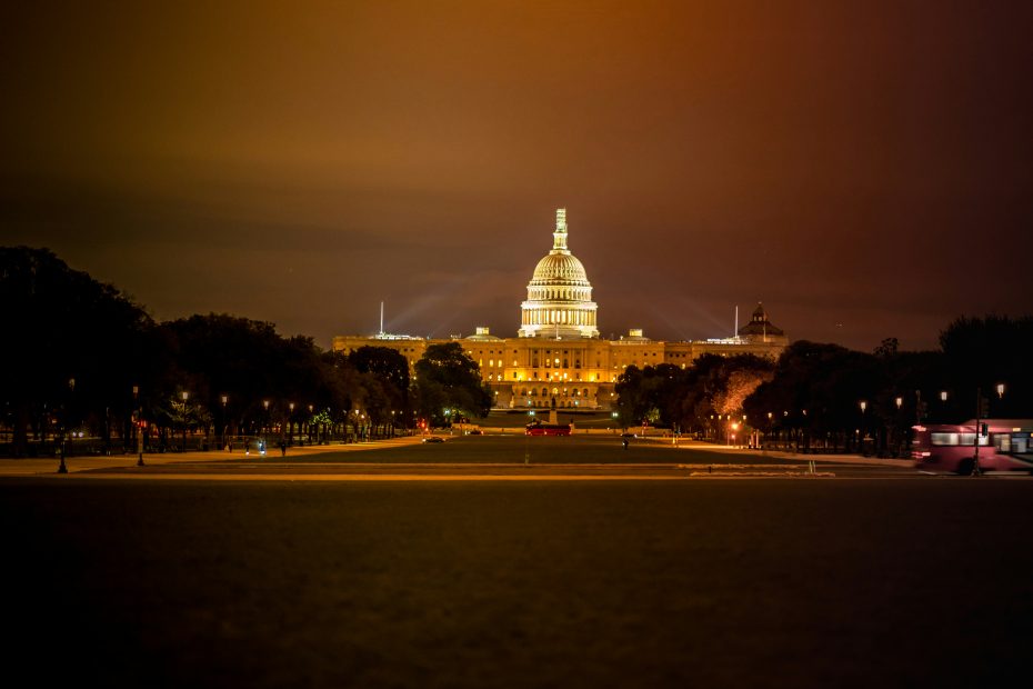 us congress building at night